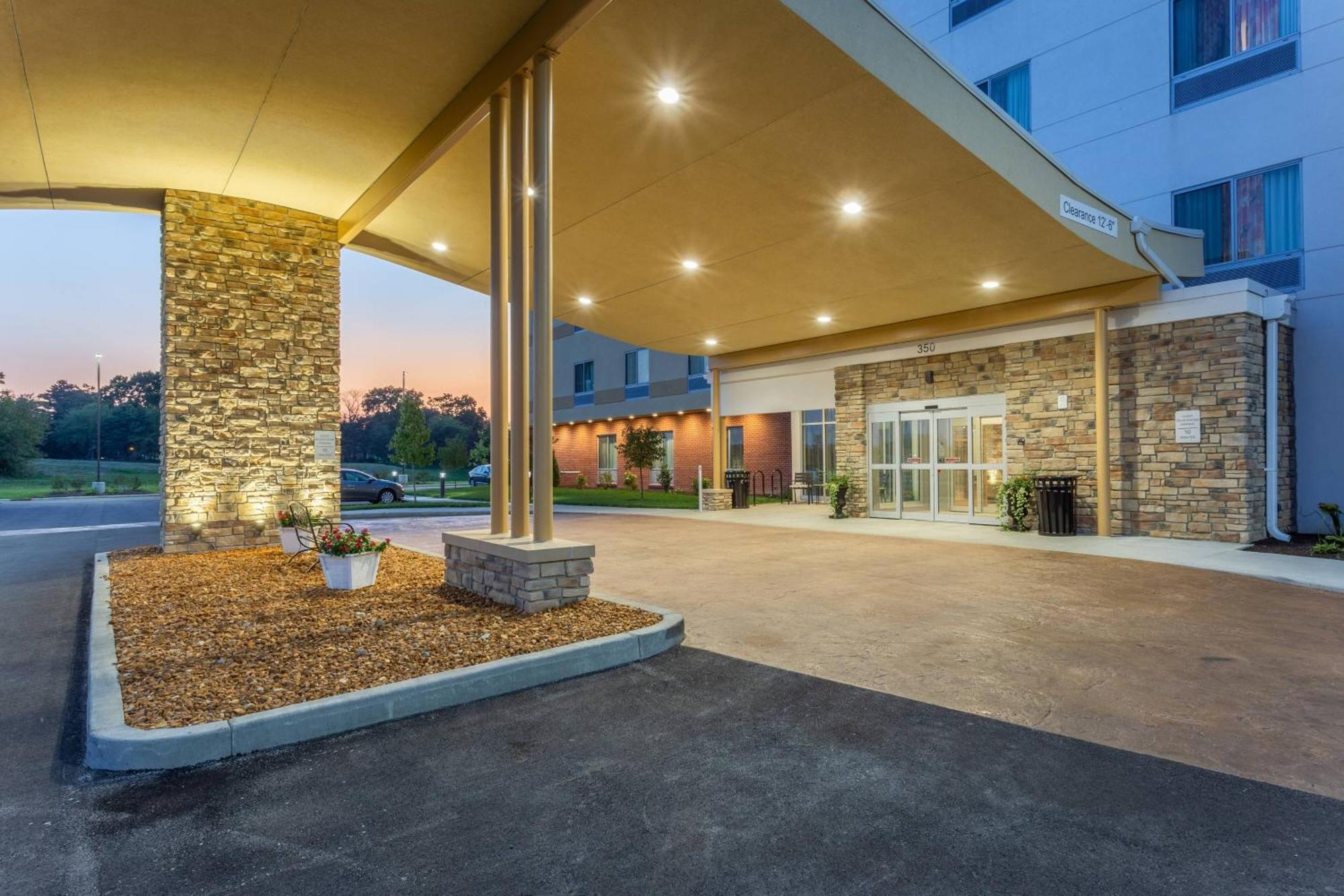 Fairfield Inn & Suites Franklin Exterior photo